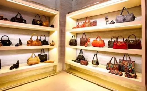 Магазин кожгалатереи «Дом Сумок»